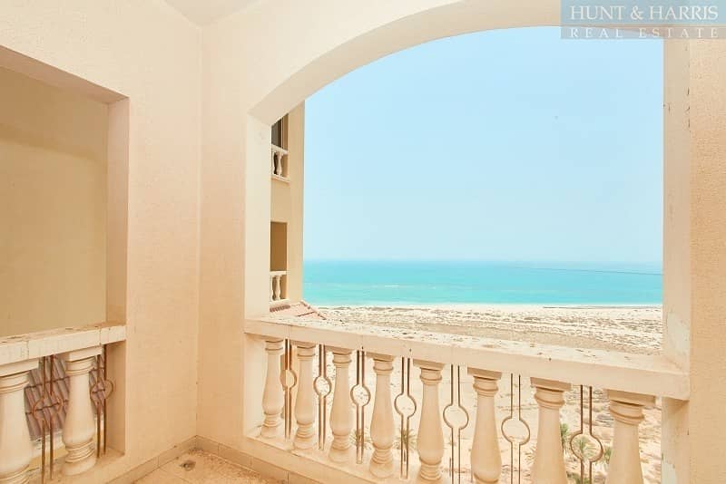 Spacious One Bedroom Apartment with Amazing Sea View