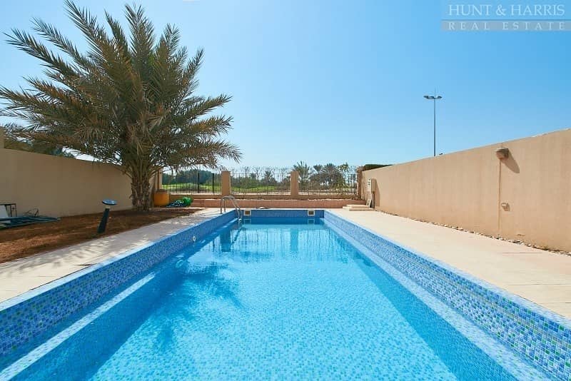 Private pool and Golf course view - 3 Bedrooms