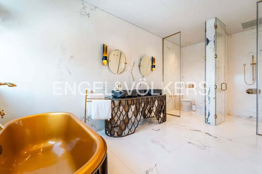 Designer Home | Unmatched Luxury | Double Plot - Image 19