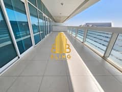 شقة في منطقة الكورنيش 2 غرف 140000 درهم - 14213257