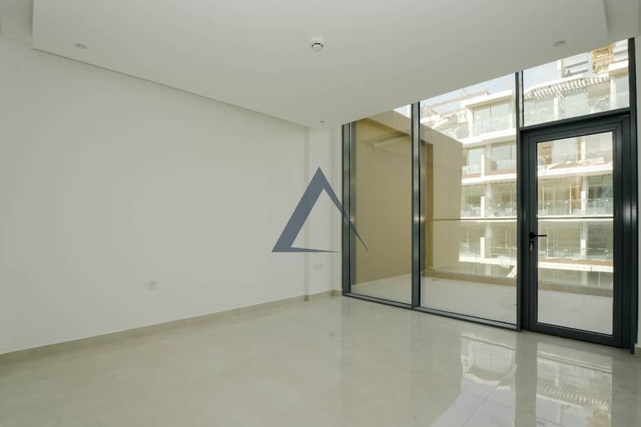 Semi Furnished | Near to Mall | Ready to Move - Image 6