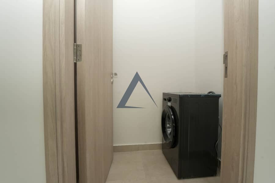 Semi Furnished | Near to Mall | Ready to Move - Image 10