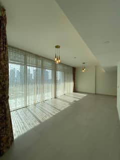 READY TO MOVE VACANT APARTMENT VERY SPACIOUS NEAR METRO