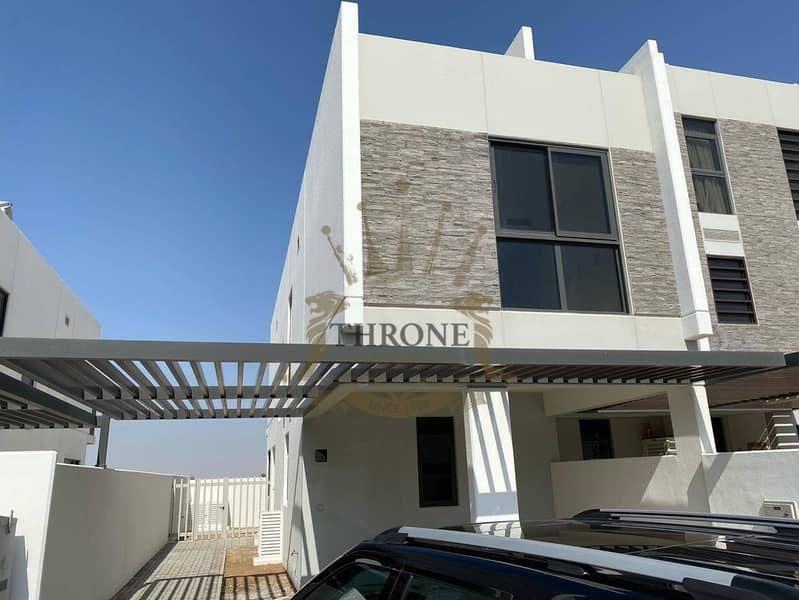 Single Row- Near Entrance- Desert View- LOWEST Single Row- Near Entrance- Desert View- LOWEST