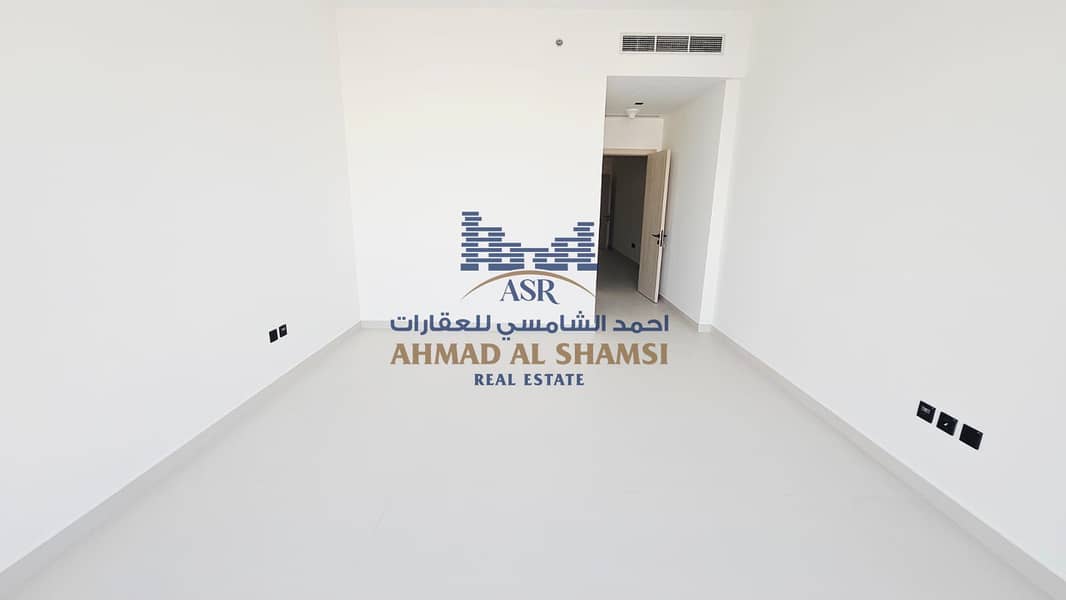 Modern Design || Brand New || 3BHK + Maid || All Master || Fully Sea View || Huge Terrace || Gym, Pool, Play Area || 2 Parking || Available On Very Prime location - Image 33