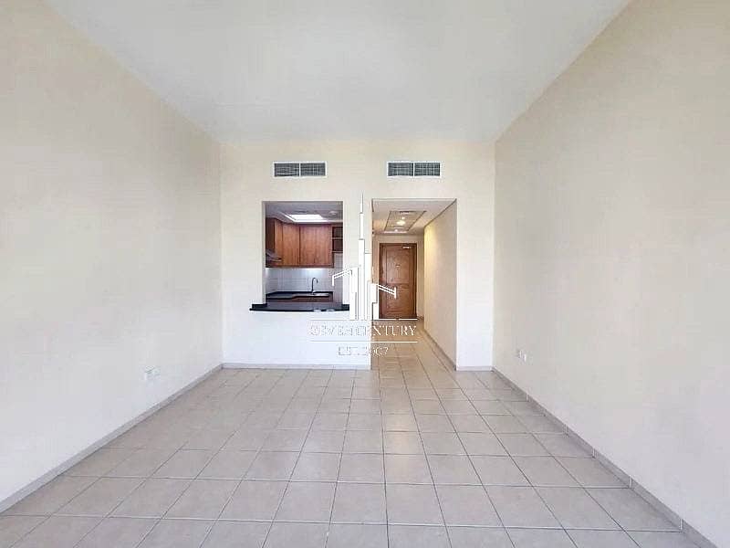 Spacious Studio| Community & Garden View Spacious Studio| Community & Garden View