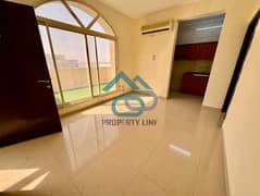 استوديو كبير للايجار بمدينة شخبوط