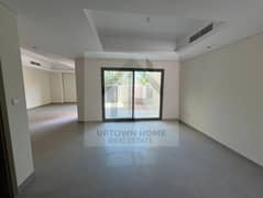 3 Bedrooms SSC | middle | Freehold