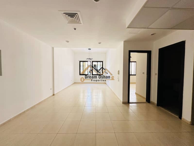 Elegant massive 1BR | Ready To move | Prime Location