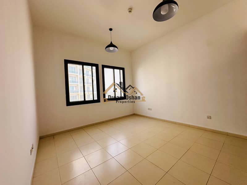 Elegant massive 1BR | Ready To move | Prime Location - Image 8