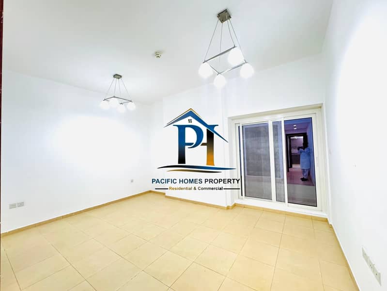 LUXURY 2 BEDROOM LIKE NEW BUILDING WITHGYM POOL AND COVERED PARKING - Image 10