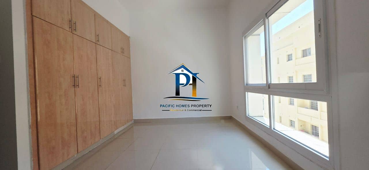 SPACIOUS LUXURY 2 BEDROOM 3 WASHROOM OPPOSITE TO POND PARK WITH GYM POOL PARKING - Image 9