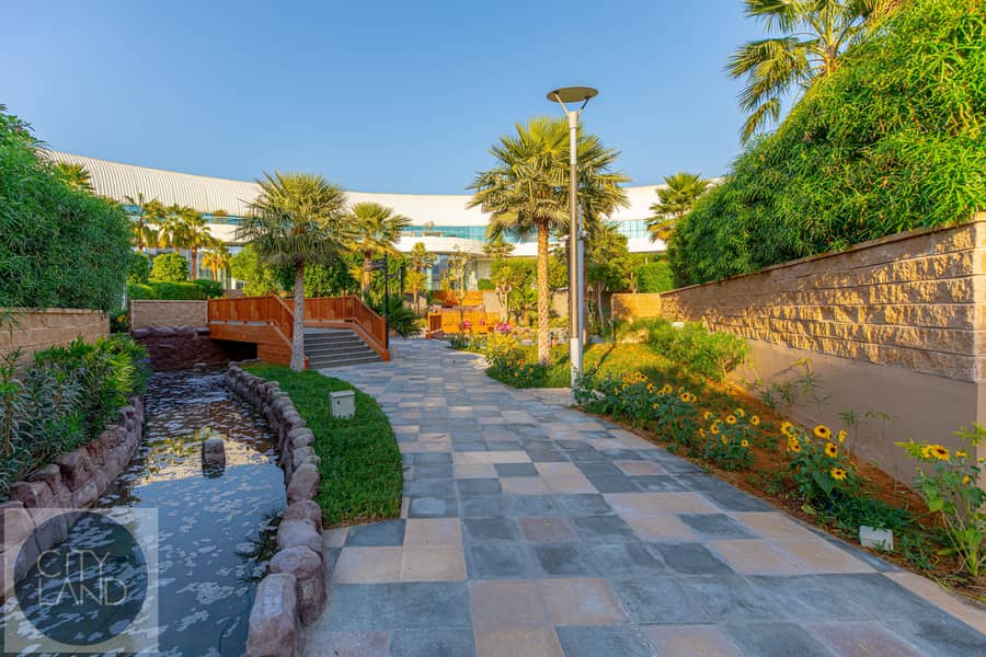 16 Garden-18. jpg
