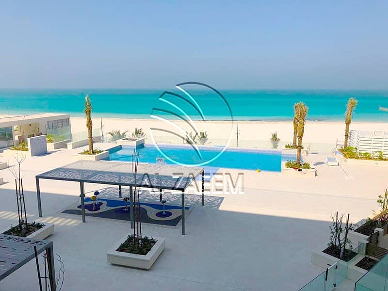 Waterfront living in mind? Beach front new 4BR Apt