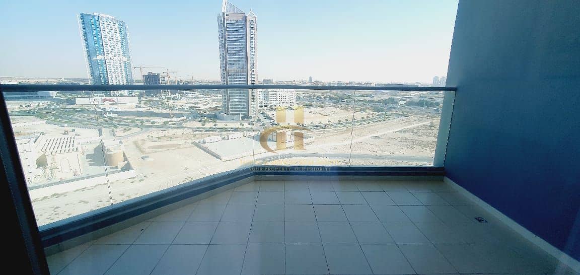 6 BALCONY. jpeg