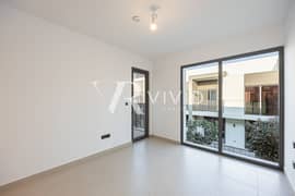 Bosch Kitchen Appliances | Near Park and Entrance