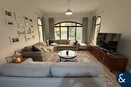 فیلا في نسيم،مدن 4 غرف 5995000 درهم - 14222515