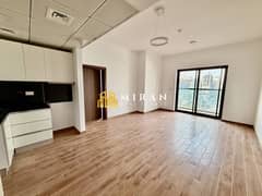 POOL VIEW | MODERN | FAMILY LIVING