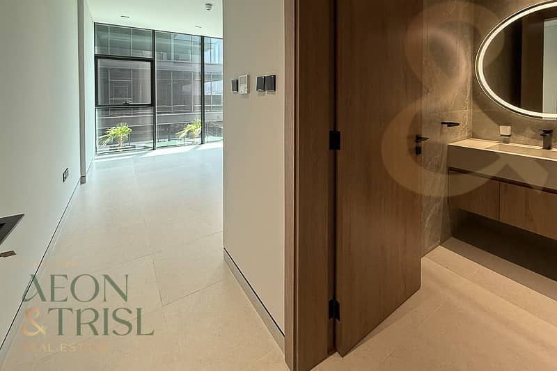 Burj Khalifa View | Branded | Largest Layout - Image 19