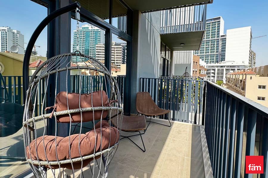 VacantReady, Newly Furnished, Community View - Image 8