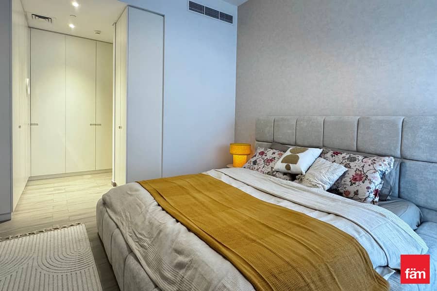 VacantReady, Newly Furnished, Community View - Image 17