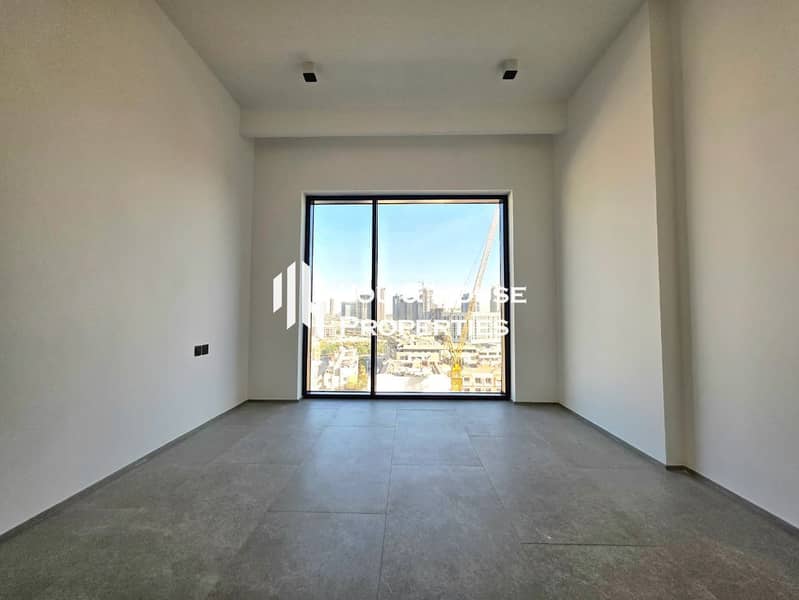 Premium 2-Bed Apartment | Attractive Layout | Luxury Facilities - Image 12