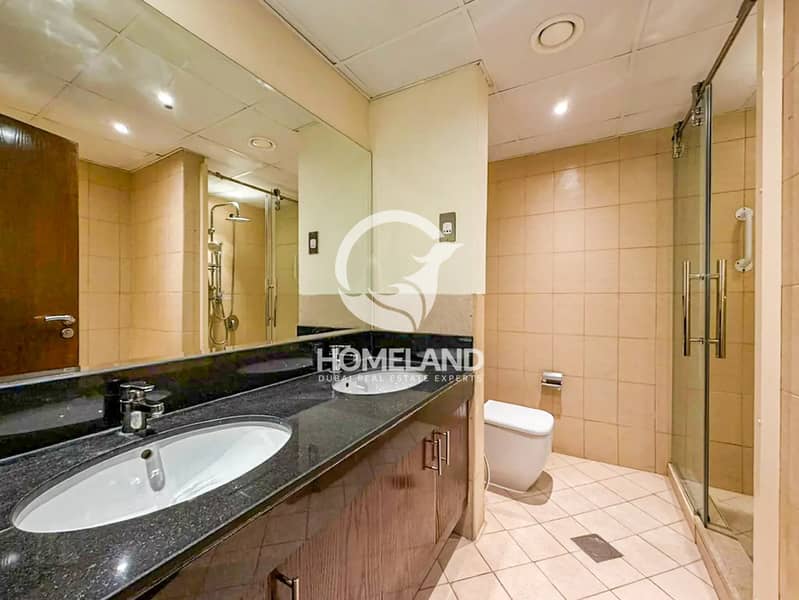 Vacant | Motivated | View Now | Spacious - Image 8