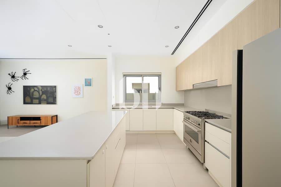 Exclusive | True Corner | Well Located - Image 8