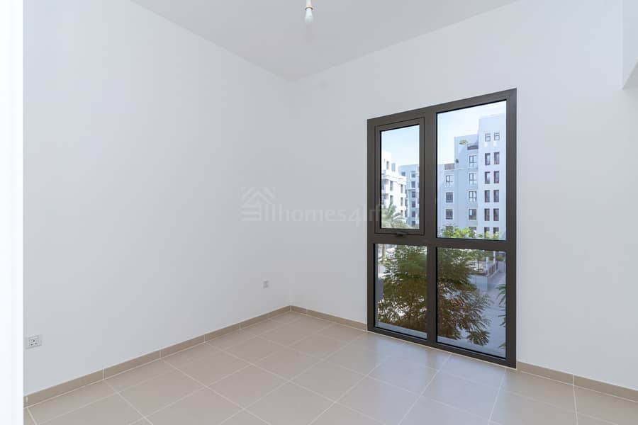 COMFORTABLE 2BR | POOL VIEW | READY TO MOVE IN - Image 9