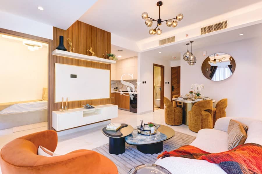 Luxurious 1BR with study | 20/80 | Chiller-free