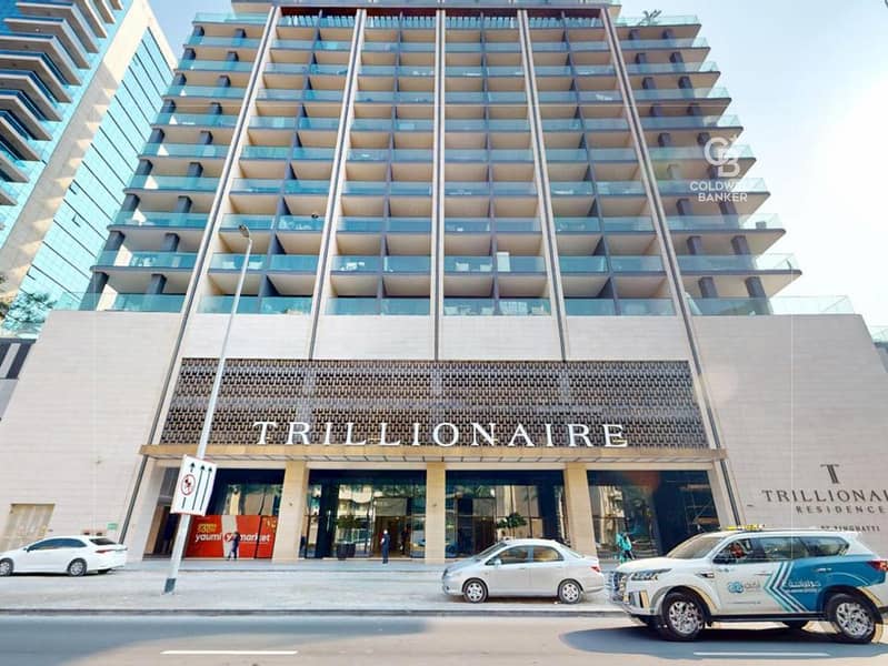 Luxury Living | Canal View | Prime Location - Image 15