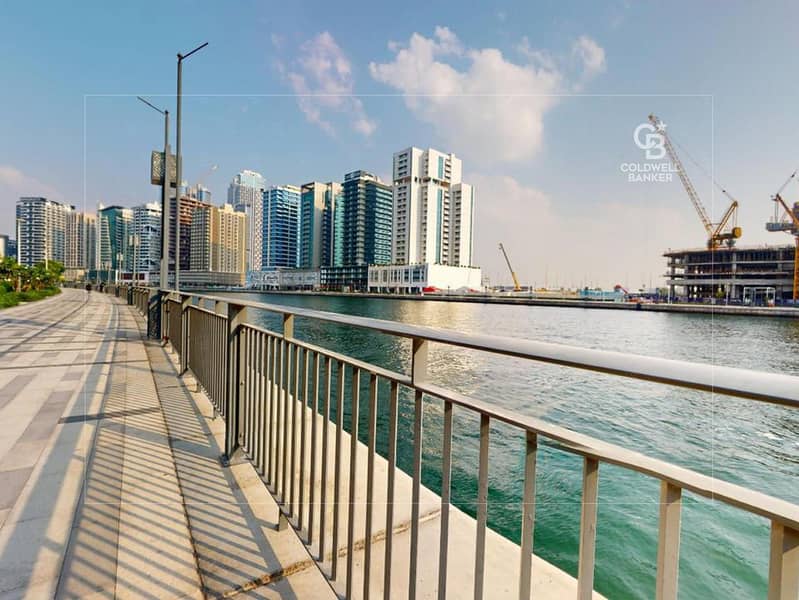 Luxury Living | Canal View | Prime Location - Image 17