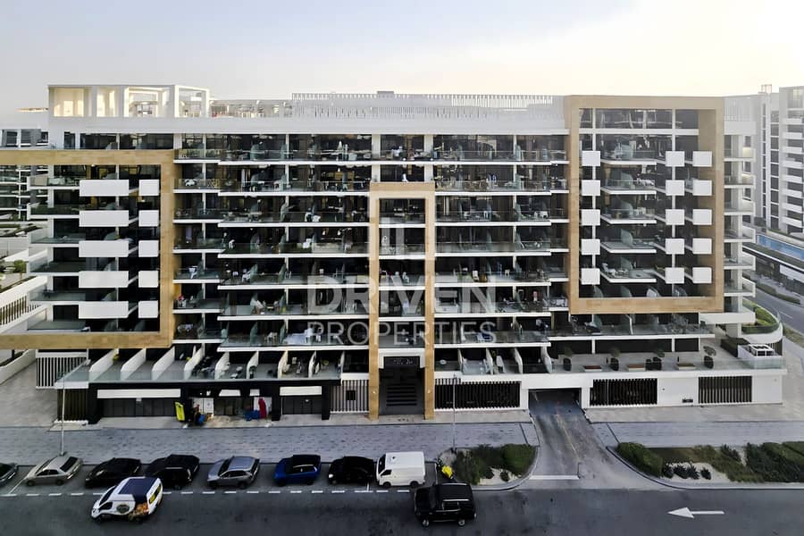 Ready to Move in | High Floor | Pool View