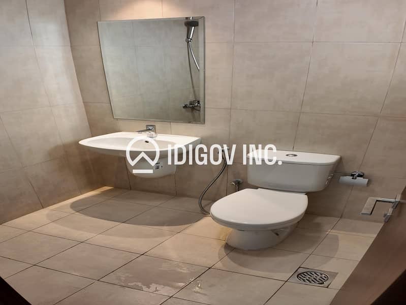 Spacious Villa | Family-Friendly Community - Image 16