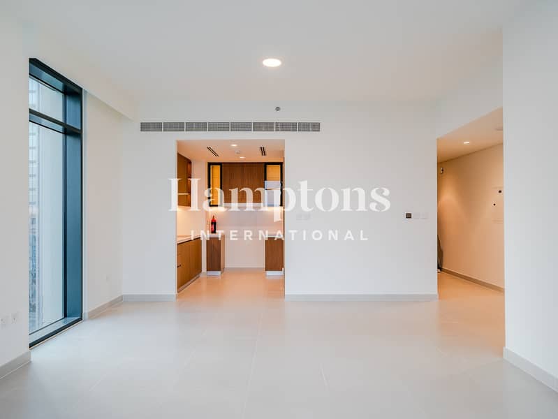 Luxury 1BR | Huge Layout | Prime Location