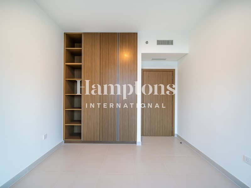 Luxury 1BR | Huge Layout | Prime Location - Image 7