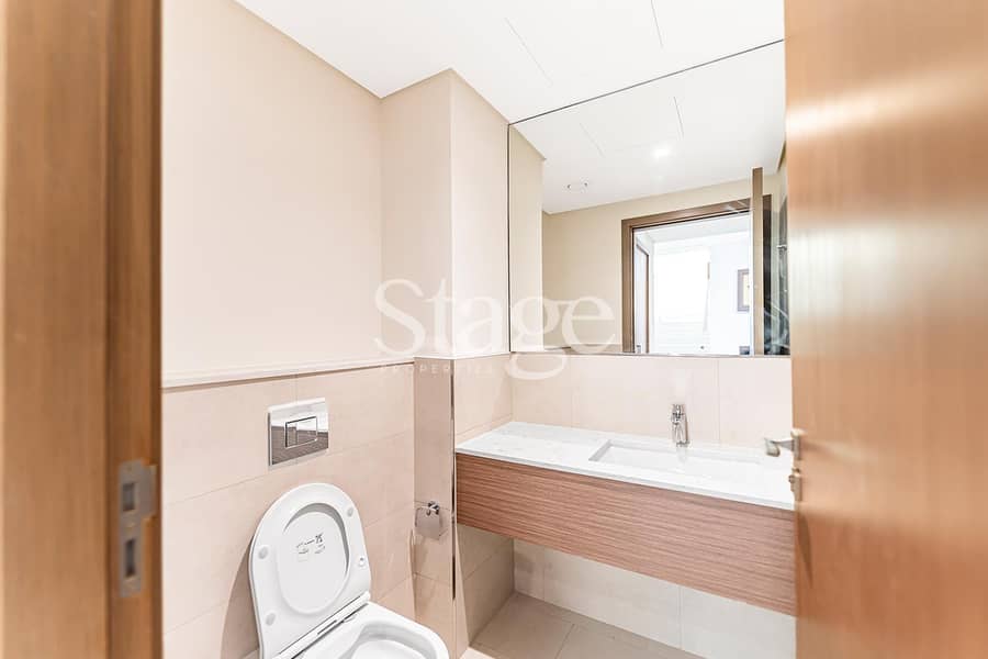 CENTRAL PARK VIEWS | Seconds from Pool | Landscaped - Image 20