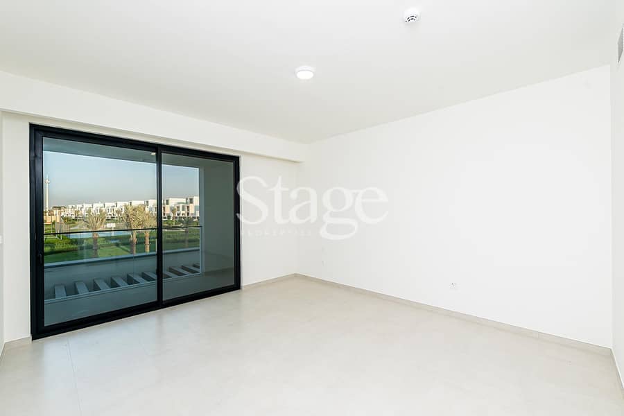 CENTRAL PARK VIEWS | Seconds from Pool | Landscaped - Image 28