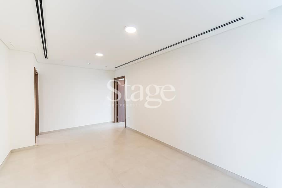 CENTRAL PARK VIEWS | Seconds from Pool | Landscaped - Image 35