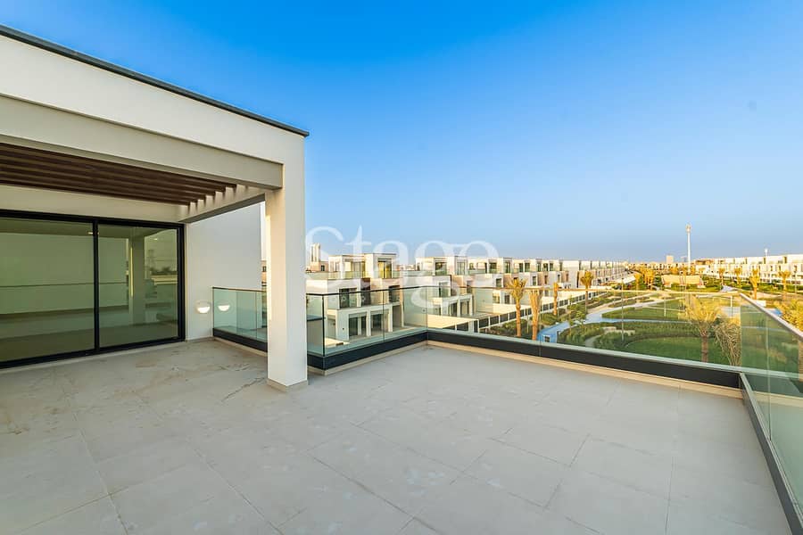 CENTRAL PARK VIEWS | Seconds from Pool | Landscaped - Image 48