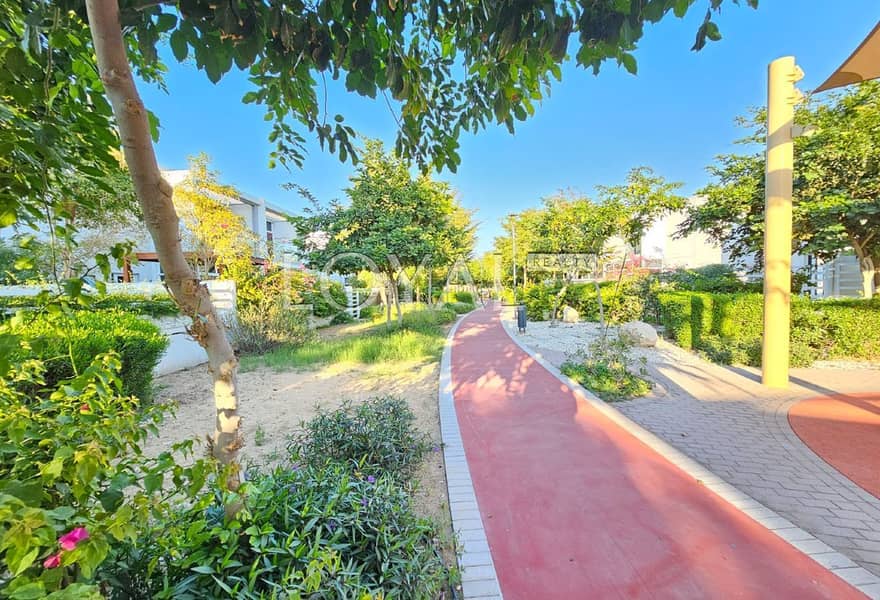 Well Maintained | Best Deal | 3BR + Maid - Image 8