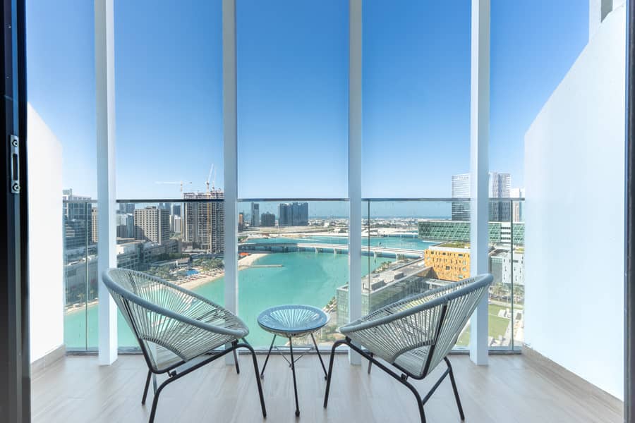 4 Balcony 1. jpg