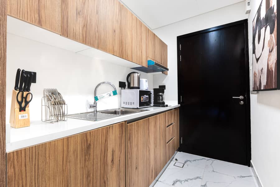 9 Kitchen 1. jpg