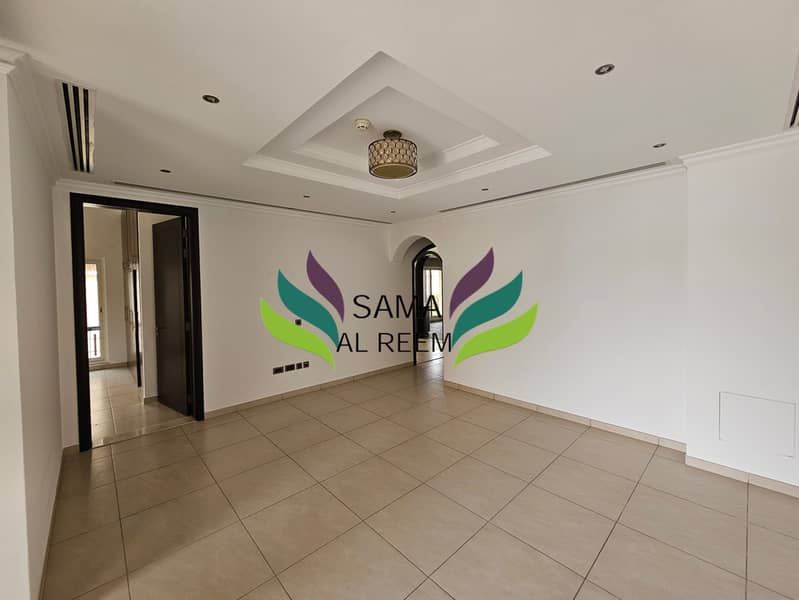 Stunning 5-Bed+Maid | Shared Pool, Gym | Vacant - Image 10