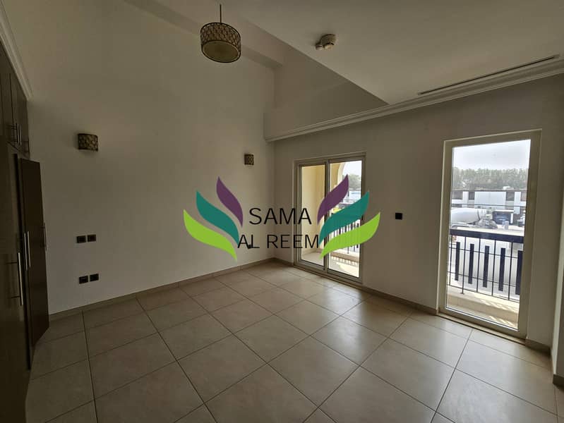 Stunning 5-Bed+Maid | Shared Pool, Gym | Vacant - Image 16