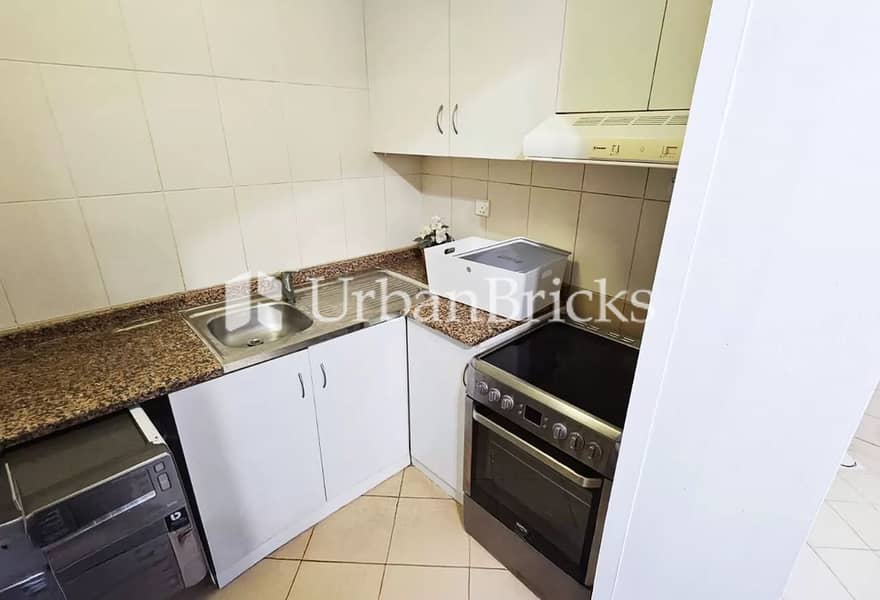 With Balcony| Lake View | Next to Metro| Furnished - Image 6