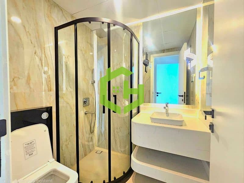 Marina & Skyline Views | Luxury Living | Upgraded - Image 23