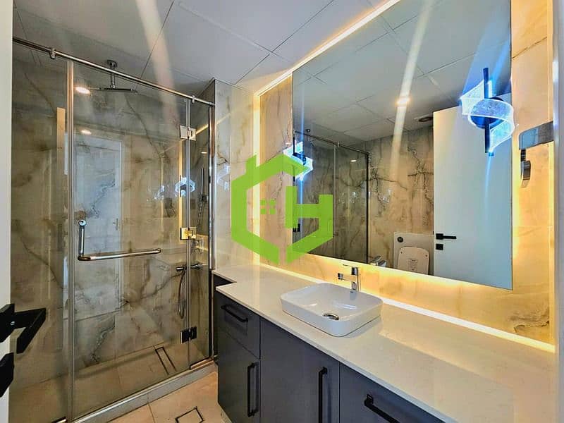 Marina & Skyline Views | Luxury Living | Upgraded - Image 24