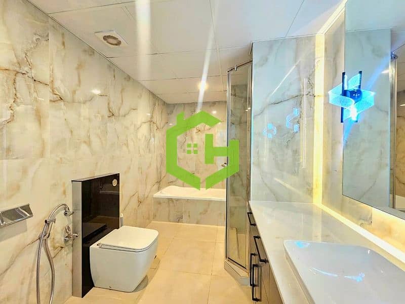 Marina & Skyline Views | Luxury Living | Upgraded - Image 25