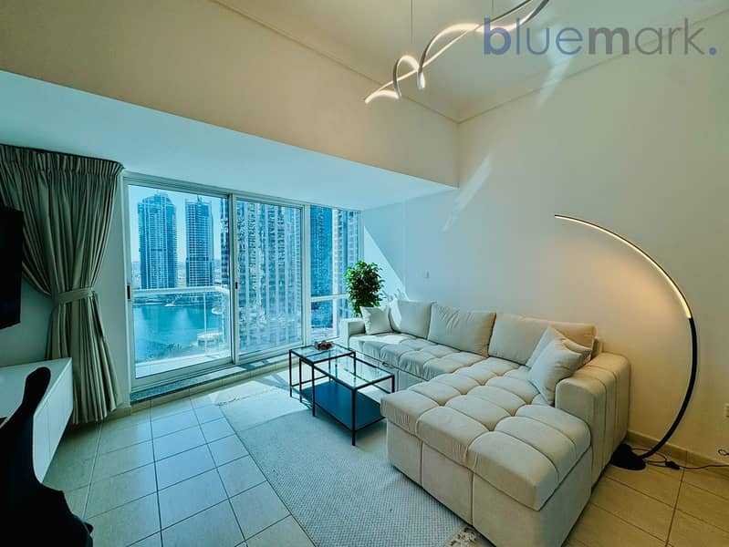 Extra-Spacious Studio | Fully Upgraded | Next to Metro | Lake View | VOT